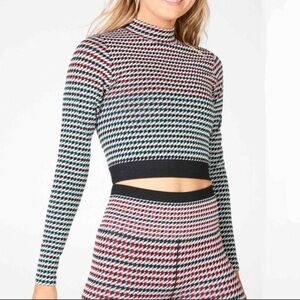 Fabletics Houndstooth Cropped Long Sleeve Top - L